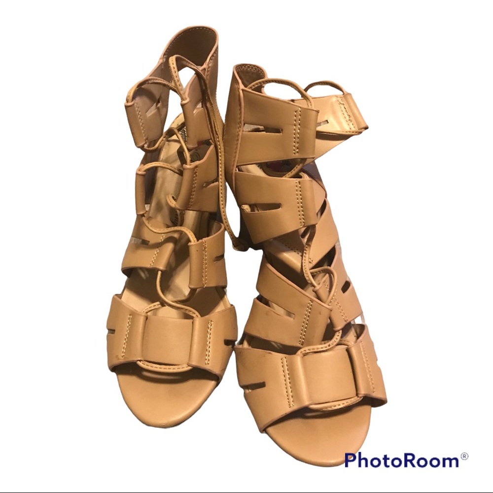 Penny loves keenly chunky heels size7-1/2
